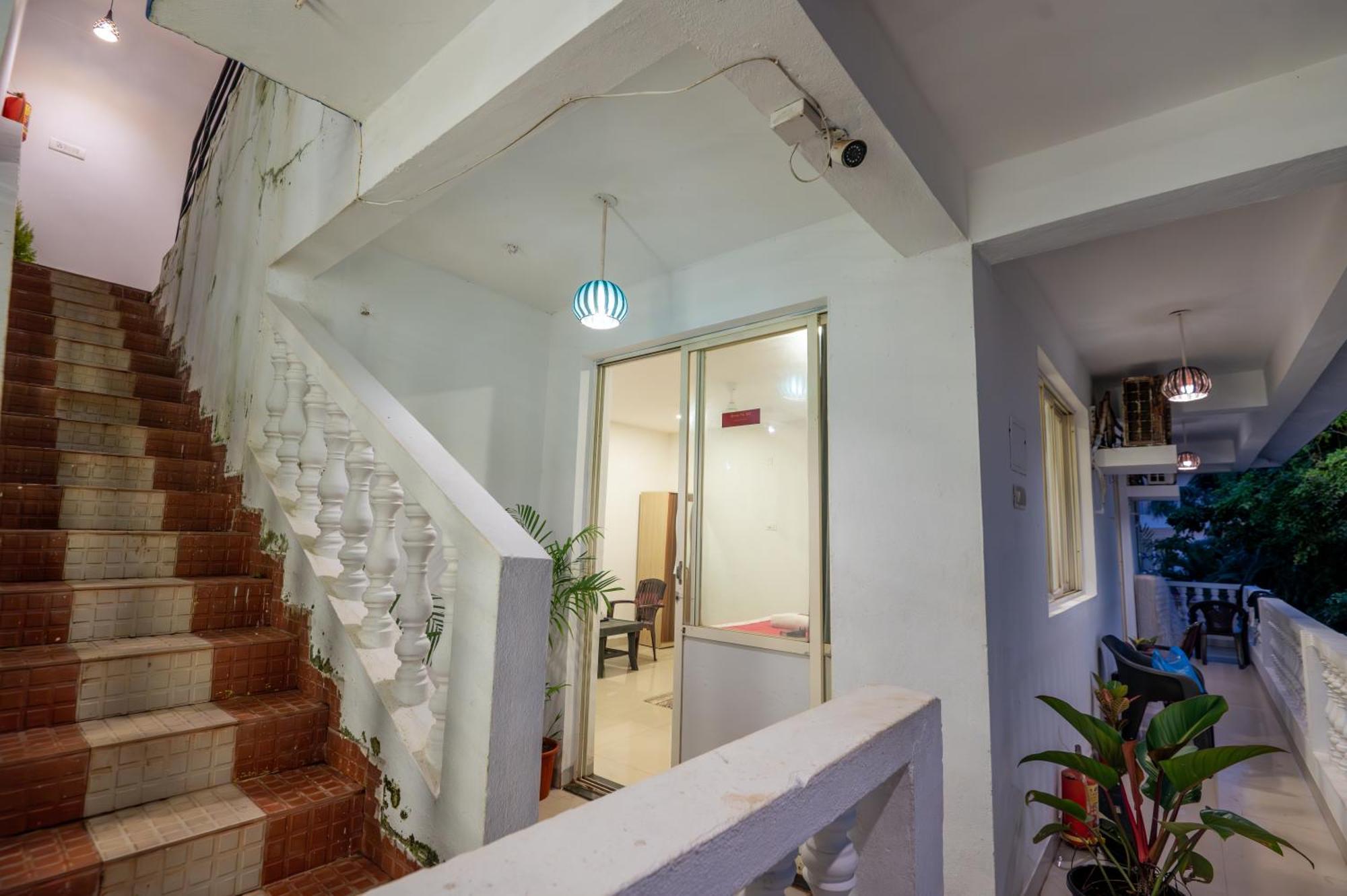 Morjim Sea Waves-Beach Front Hotel ภายนอก รูปภาพ