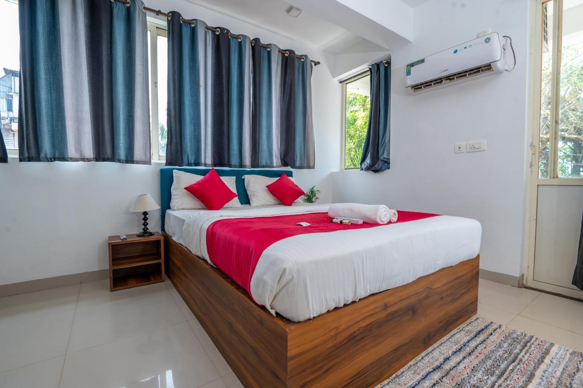 Morjim Sea Waves-Beach Front Hotel ภายนอก รูปภาพ