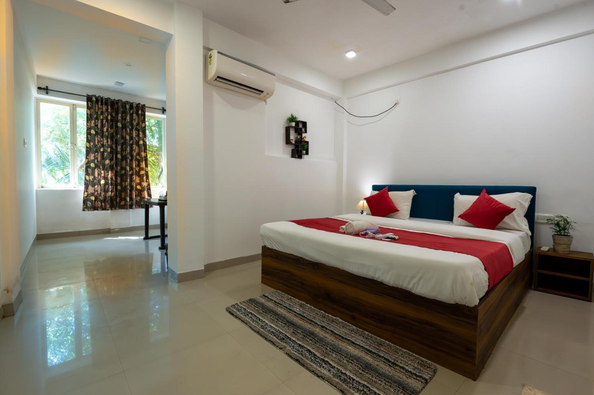 Morjim Sea Waves-Beach Front Hotel ภายนอก รูปภาพ