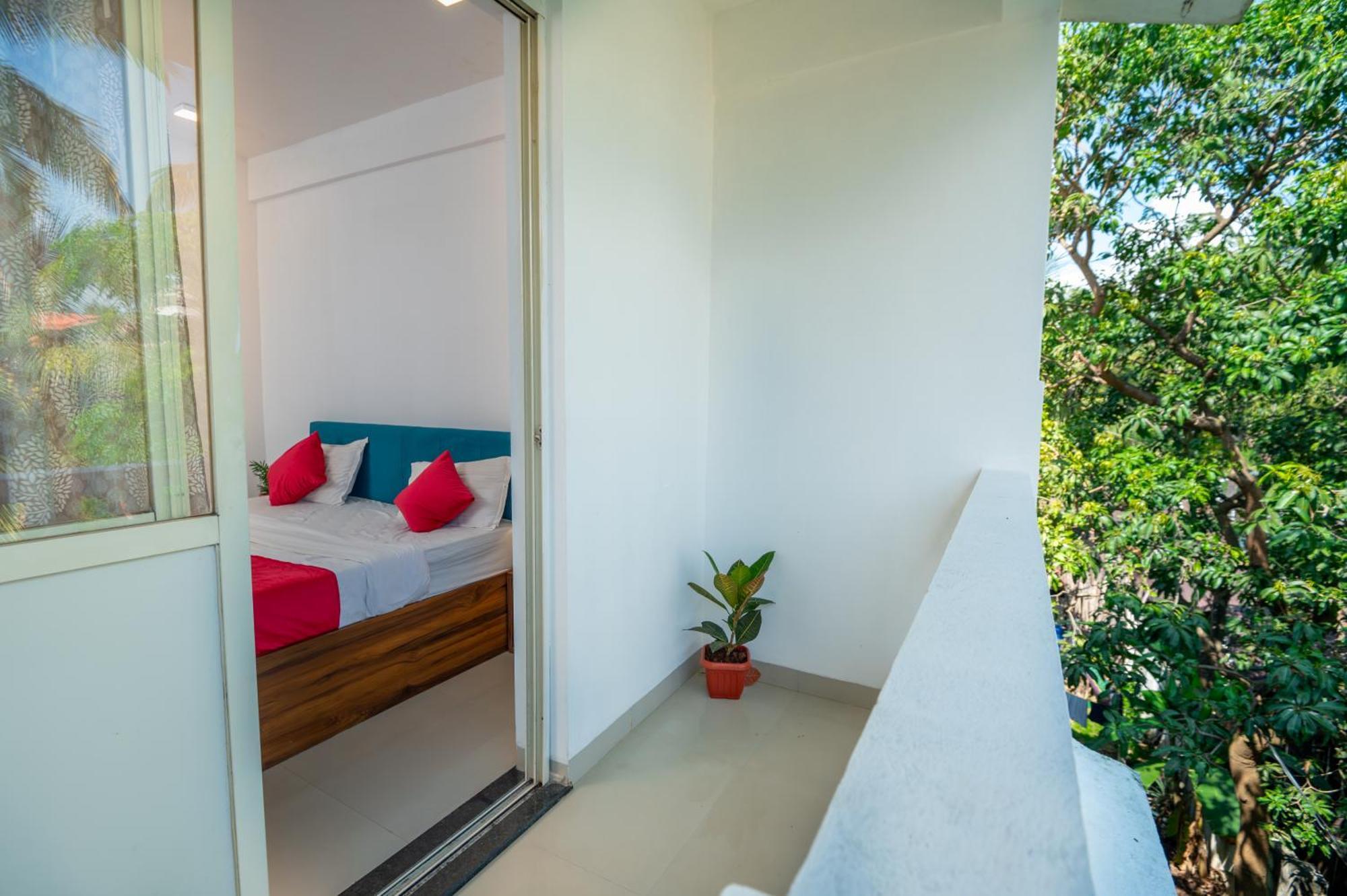 Morjim Sea Waves-Beach Front Hotel ภายนอก รูปภาพ