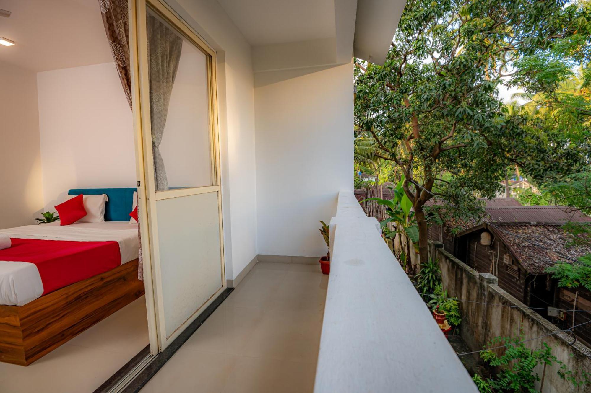 Morjim Sea Waves-Beach Front Hotel ภายนอก รูปภาพ