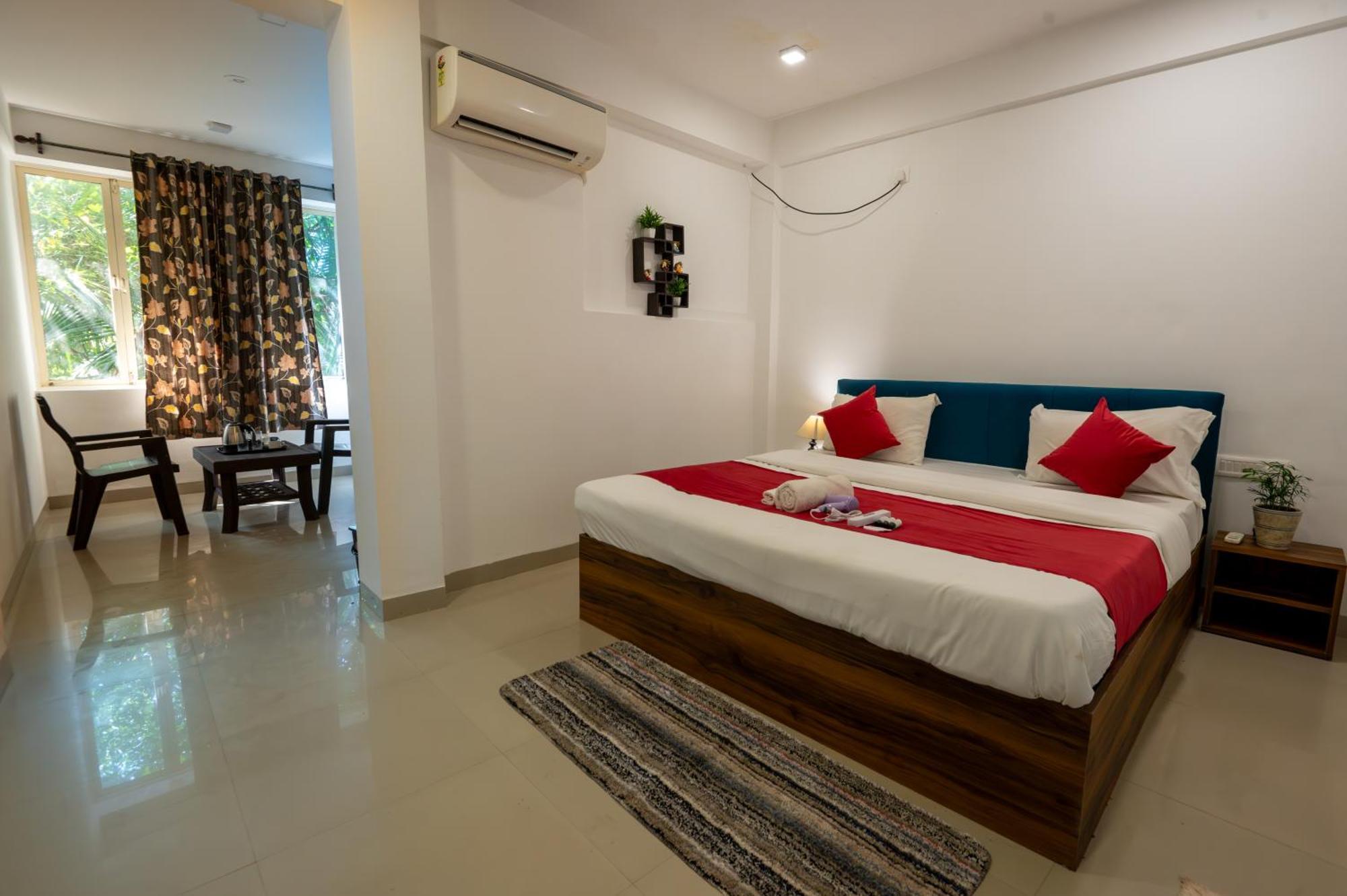 Morjim Sea Waves-Beach Front Hotel ภายนอก รูปภาพ