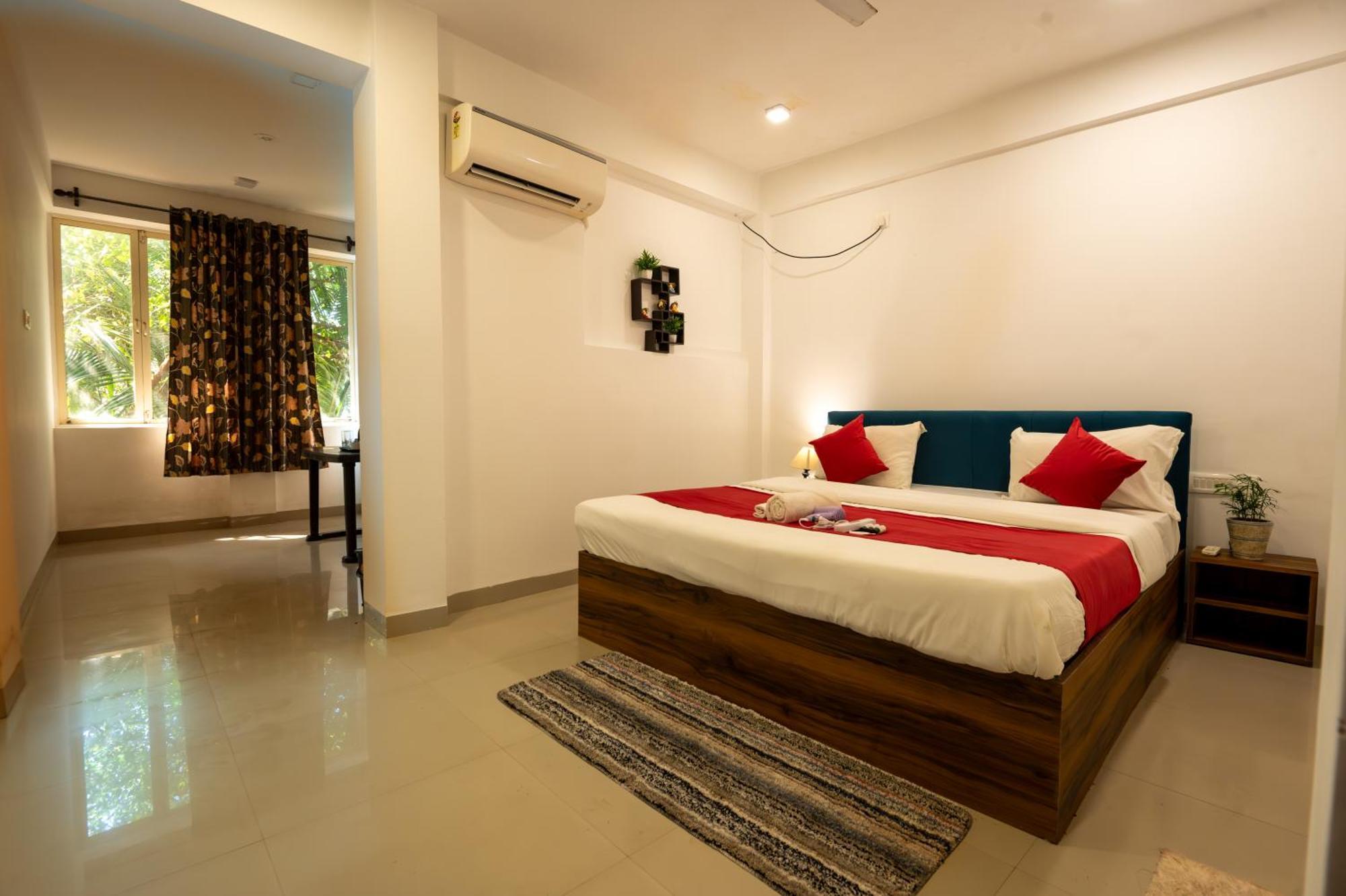 Morjim Sea Waves-Beach Front Hotel ภายนอก รูปภาพ